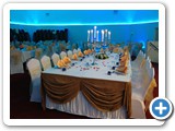 Head Table 4